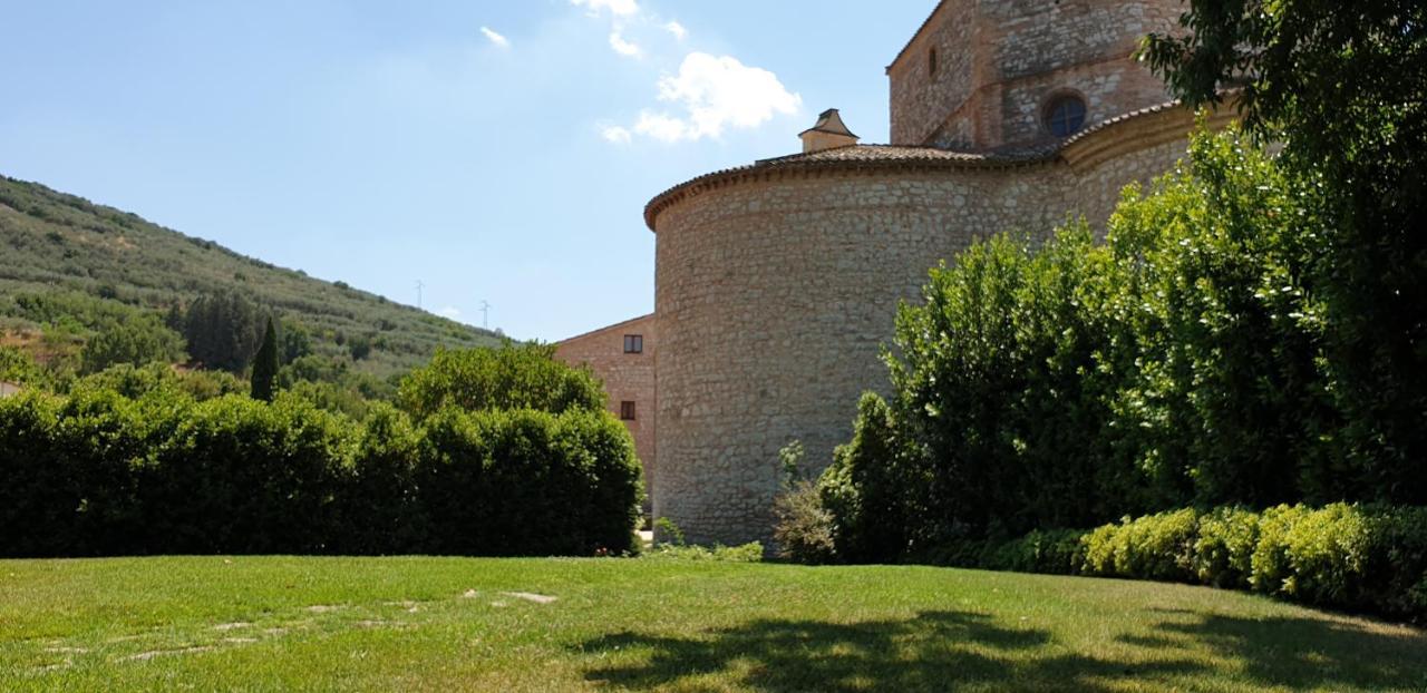 Chiesatonda Resort Spello Exterior foto